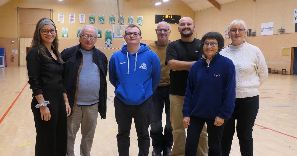Le club de basket remet 7 500 € à la Ligue contre le cancer