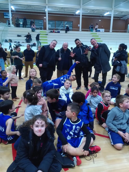 Tournoi de Noël du Sud Mayenne Basket U7 & U9